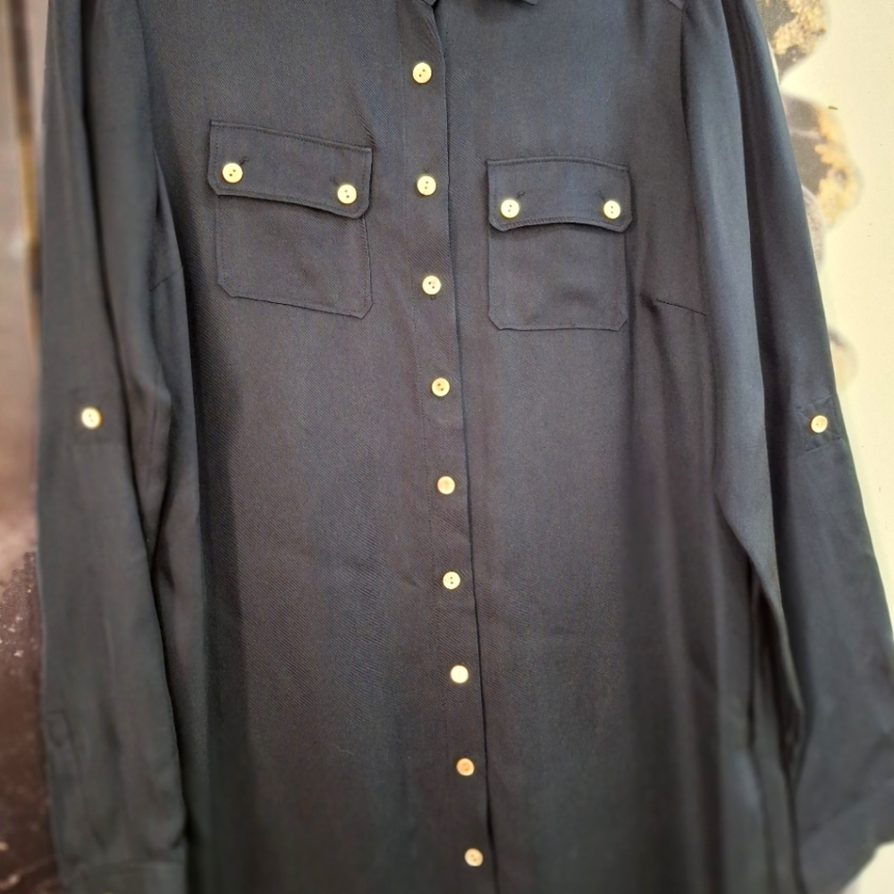 Worth maxi dress, size 8, 100% silk,  4 front buttons,  2 buttons on each pocket